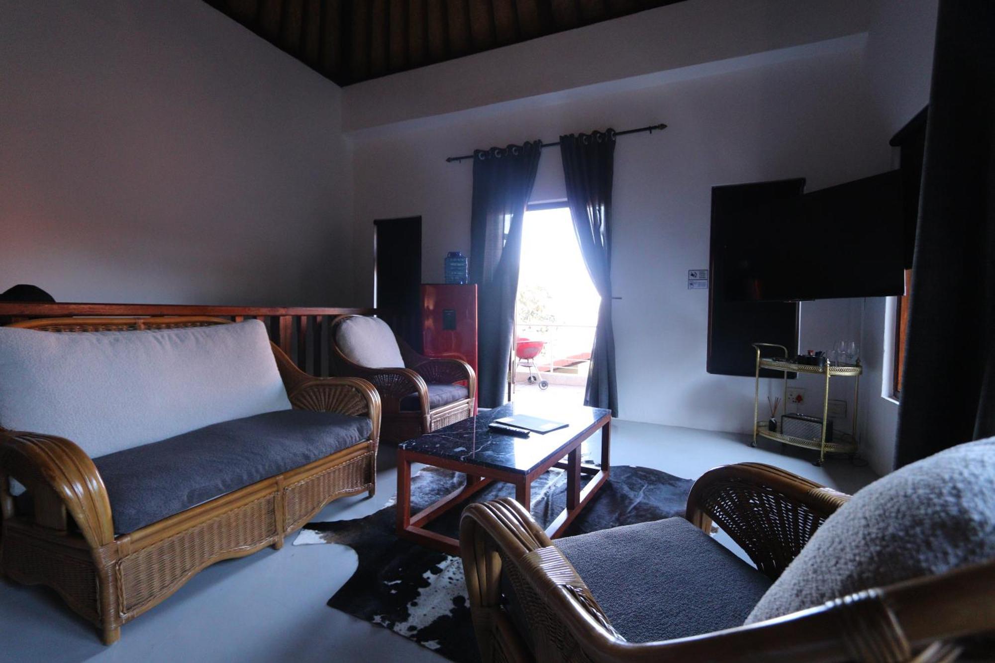 Bali At Scenic Haven Lodge In Hartbeespoort Exterior photo